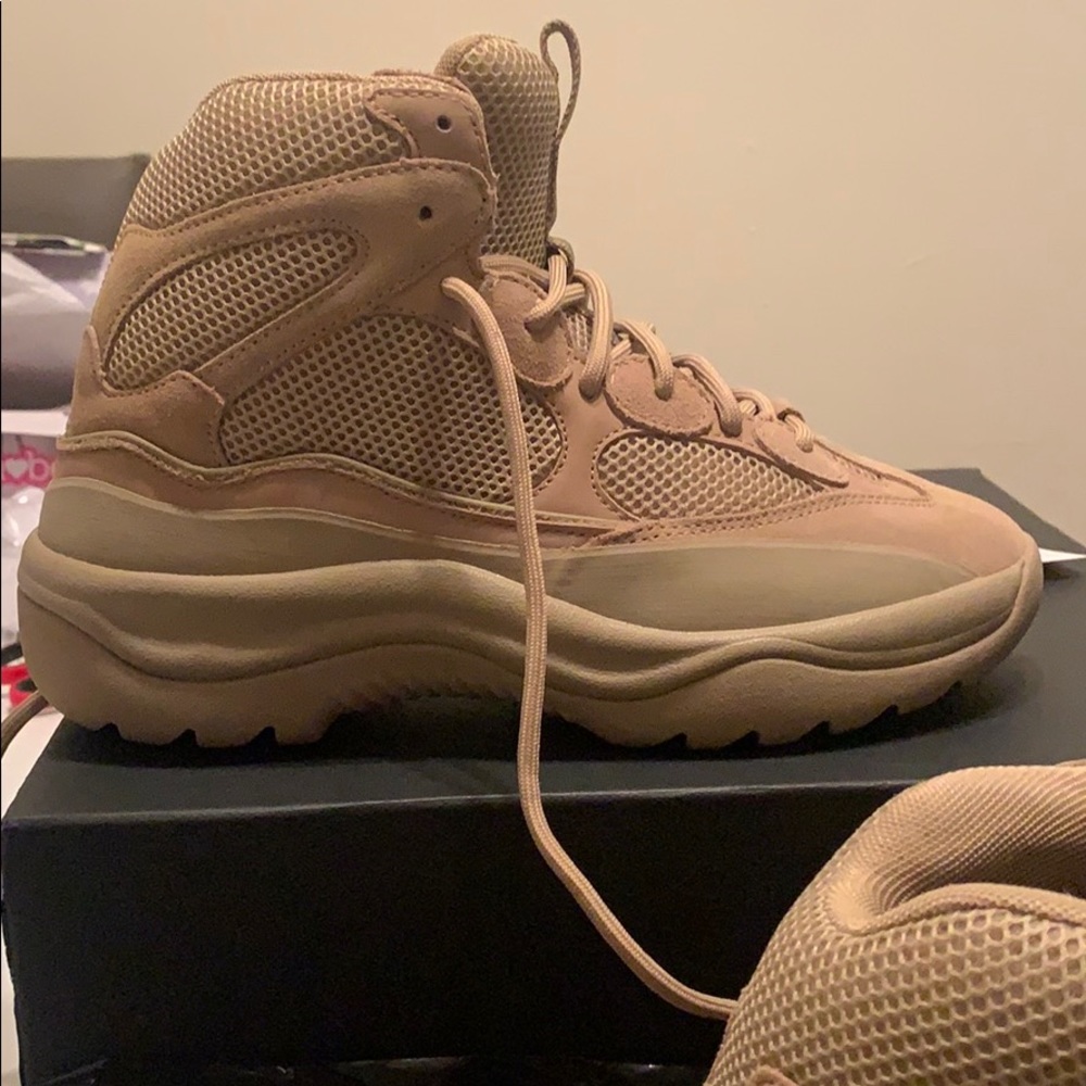 Yeezy Desert Boot Season 6 Taupe